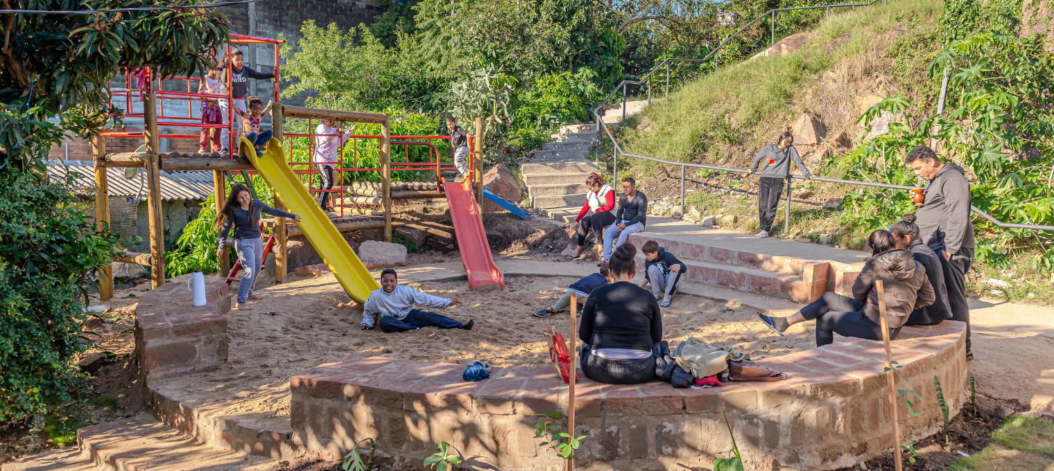 Crianças revitalizam espaço de convivência em Porto Alegre com apoio da Fundação Abrinq
